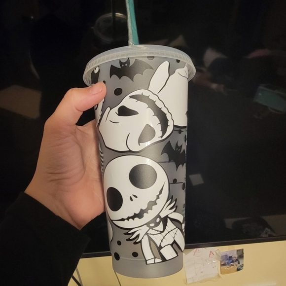 Custom Venti Tumbler ~ Nightmare Before Christmas - Picture 3 of 3